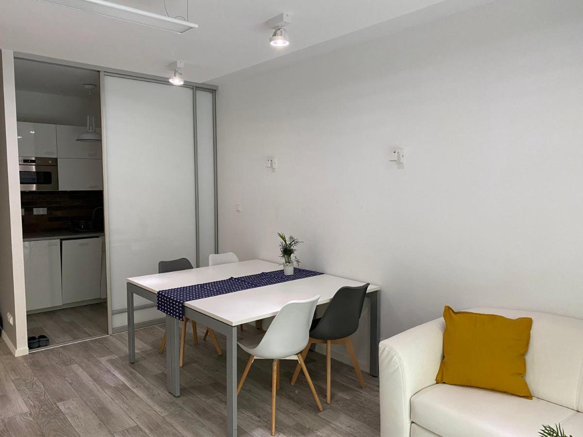 Apartament Dobry Dom Warszawa Екстер'єр фото